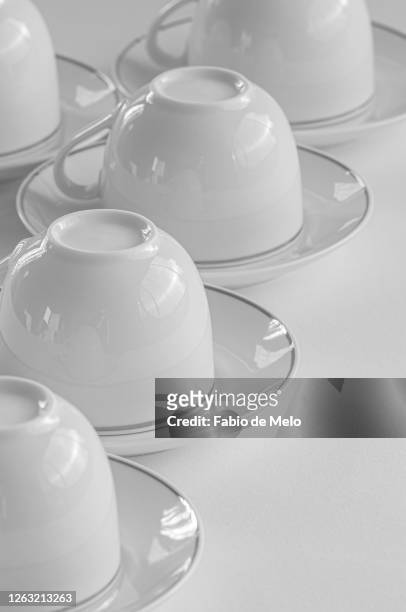 white cup coffee. - fotografia de estúdio foto e immagini stock