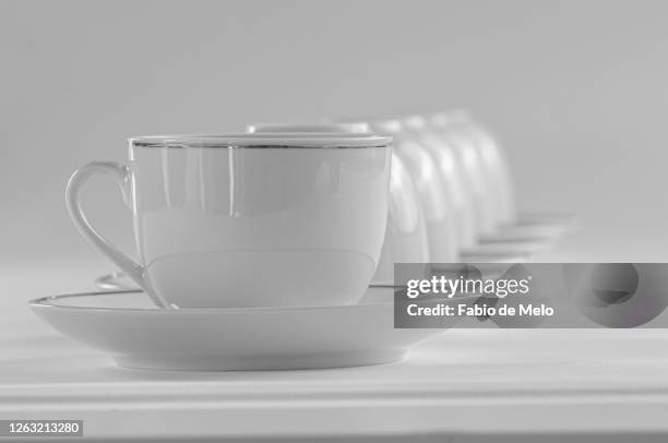 white cup coffee. - fotografia de estúdio foto e immagini stock