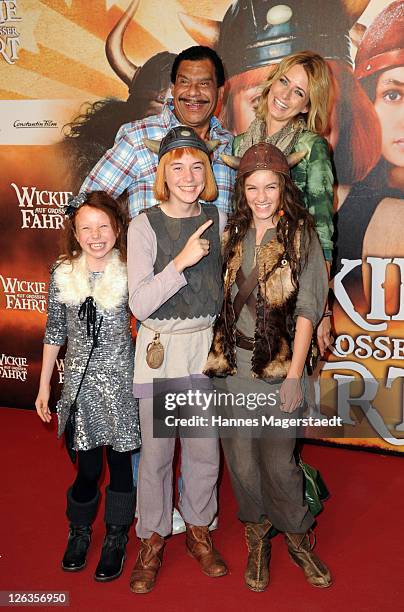 Guenther Kaufmann, Eva Padberg, Jadea Mercedes Diaz, Jonas Haemmerle and Valeria Eisenbart attend the 'Wickie Auf Grosser Fahrt' 3D Premiere at the...