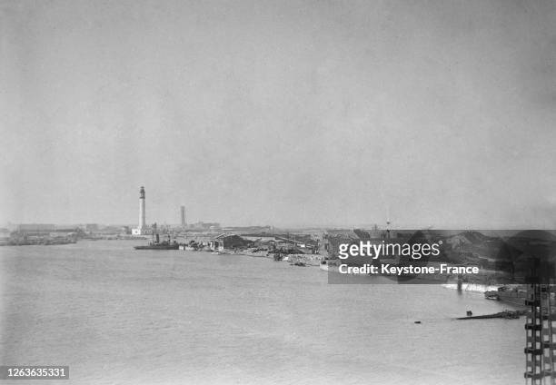 Le port de Dunkerque, France en 1948.