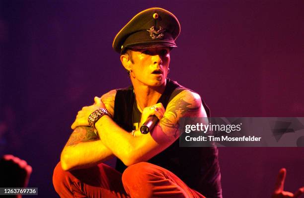 Scott Weiland of Velvet Revolver performs at the Warfield theatre on June 7, 2004 in San Francisco, California.