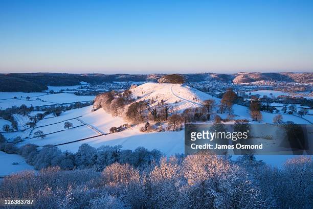 downham hill near dursley. the cotswolds. gloucestershire. england. uk. - cotswolds stock pictures, royalty-free photos & images