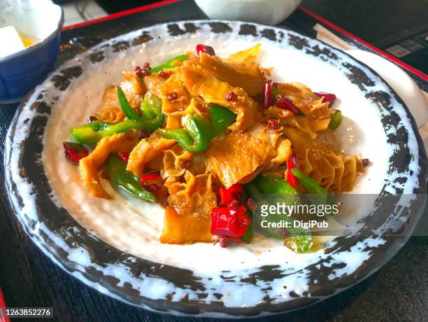 spicy tripes - szechuan cuisine stockfoto's en -beelden