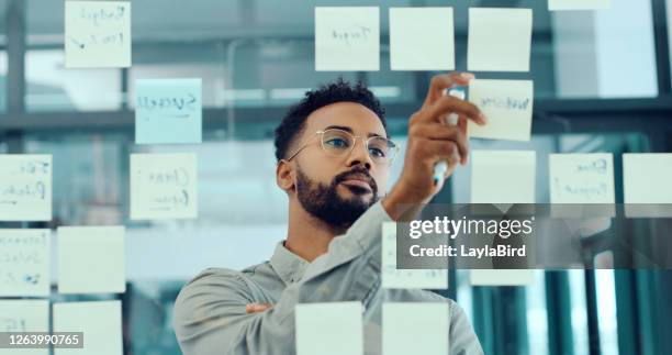 el crecimiento a largo plazo es siempre el objetivo - estrategia fotografías e imágenes de stock