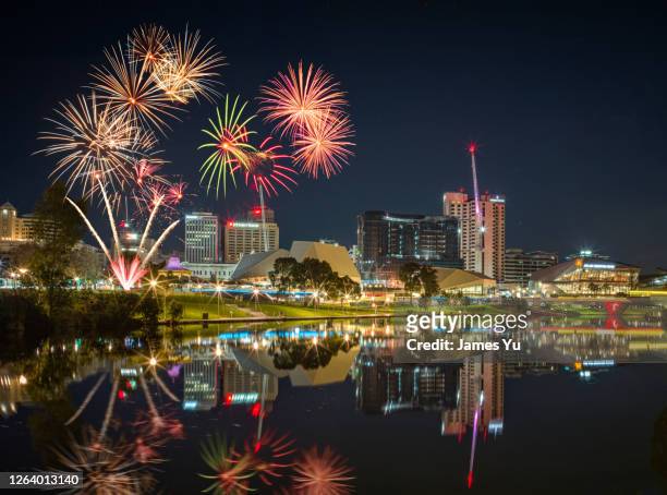 adelaide skyline fireworks - adelaide foto e immagini stock