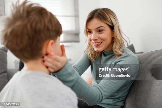 family talks - encouragement stock pictures, royalty-free photos & images