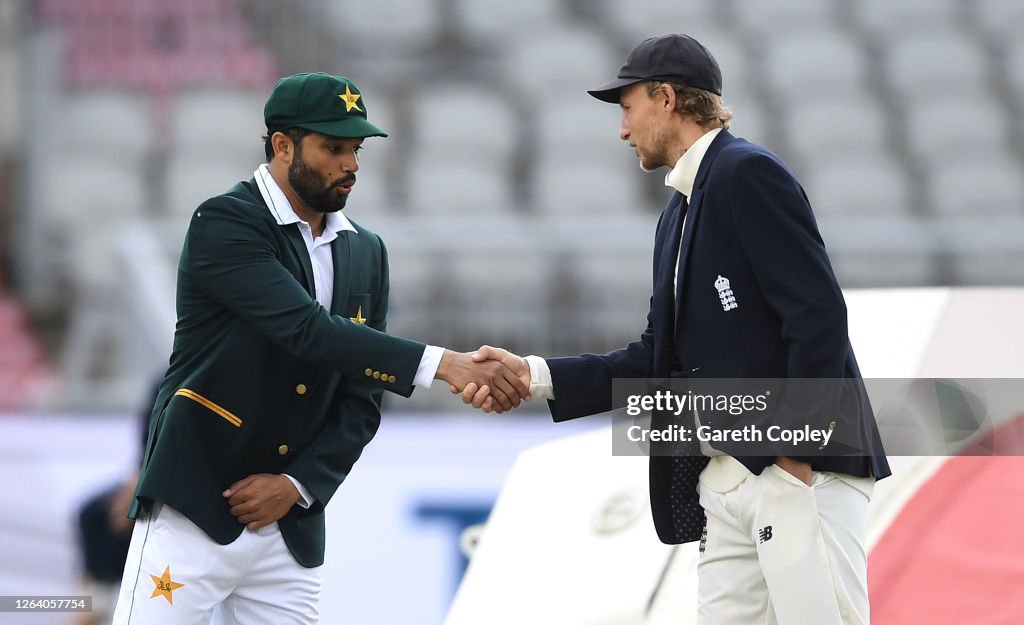 England v Pakistan: Day 1 - First Test #RaiseTheBat Series