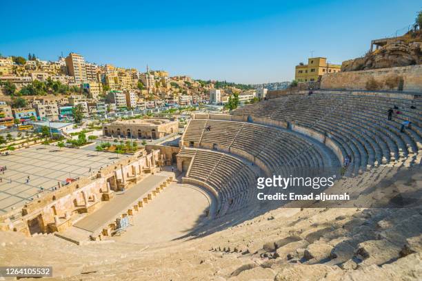 the roman amphitheatre in amman, jordan - amman stock-fotos und bilder
