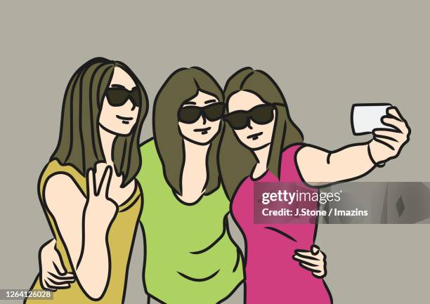 ilustrações, clipart, desenhos animados e ícones de women taking a selfie at beach - peace sign