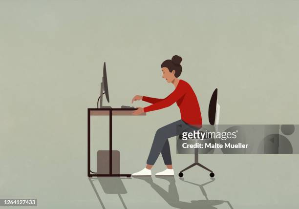illustrazioni stock, clip art, cartoni animati e icone di tendenza di businesswoman working at computer - stare seduto