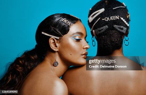 women are the greatest gift to the world - hair accessory imagens e fotografias de stock