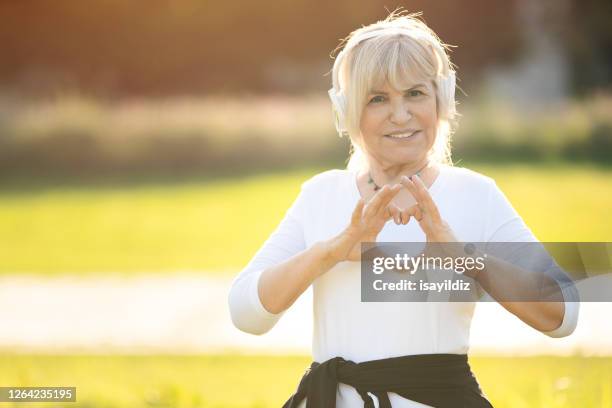 heart shape - heart transplant stock pictures, royalty-free photos & images