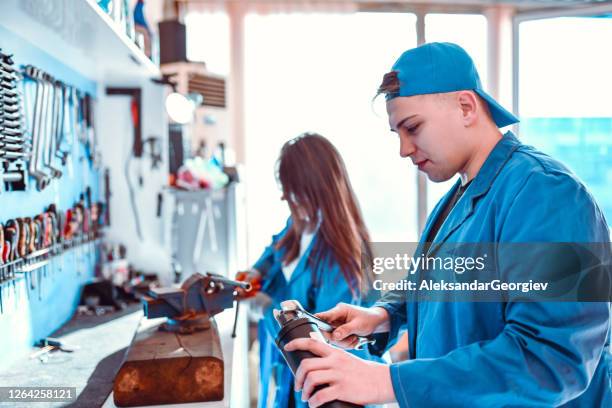 Two Machanical Engineer 2,407 Mechanical Engineering Tools Stock Photos, High-Res Pictures, and ...