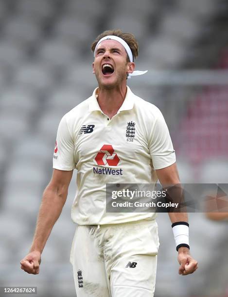 Stuart Broad of England celebrates after taking the wicket of Asad Shafiq of Pakistan during Two of the 1st #RaiseTheBat Test Match between England...