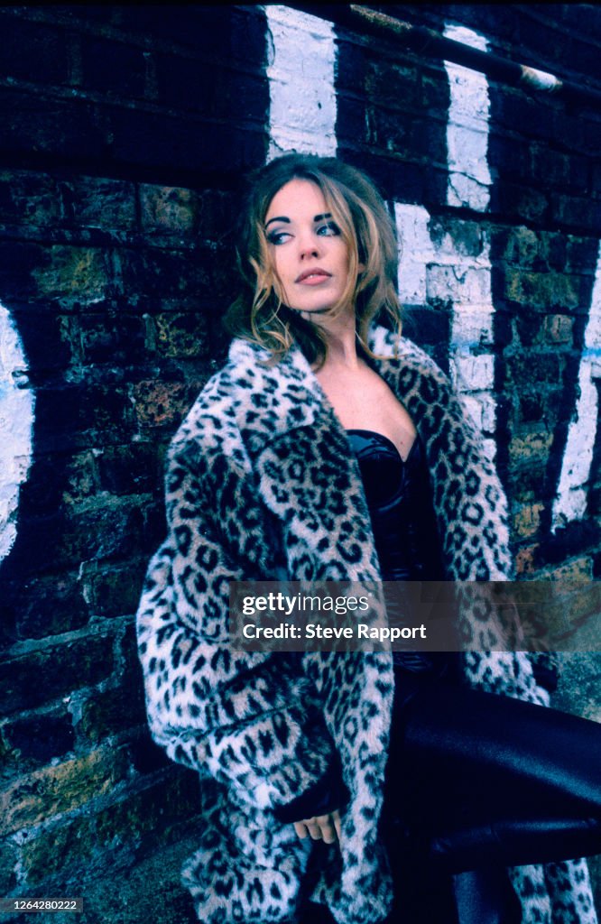 Kylie Minogue Films 'What Do I Have To Do' Video