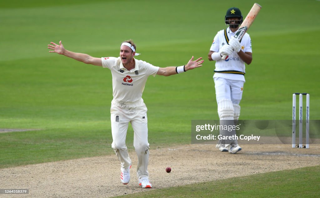 England v Pakistan: Day 2 - First Test #RaiseTheBat Series