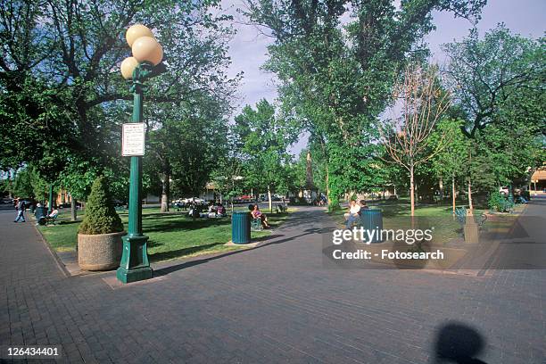 town center in santa fe - small town imagens e fotografias de stock