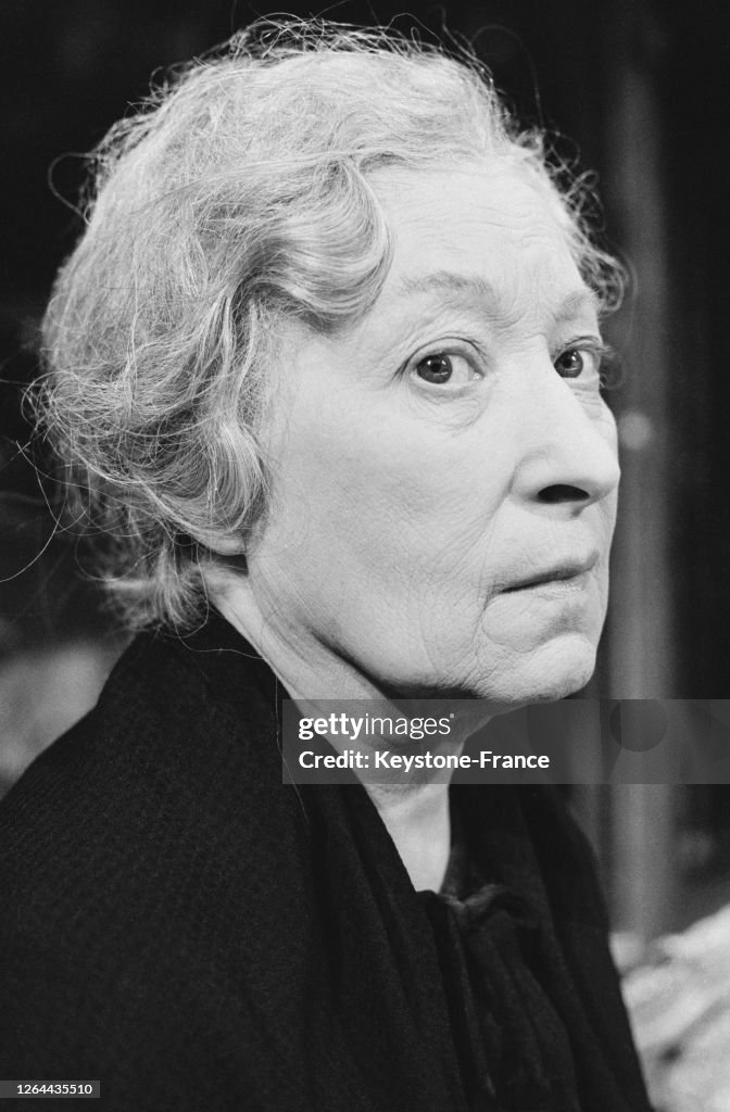 L actrice Fran aise Orane Demazis Dans Le R le De Madame Frola Dans l-actrice-fran-aise-orane-demazis-dans-le-r-le-de-madame-frola-dans