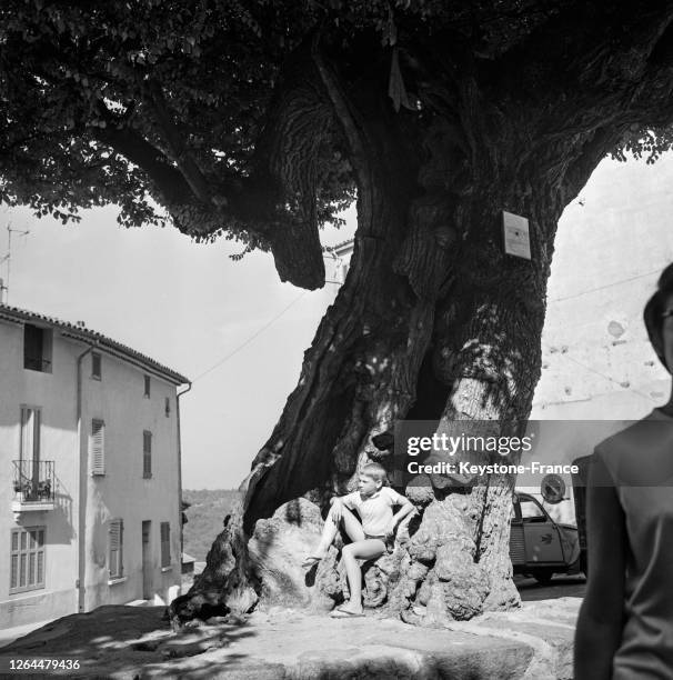 Place à Ramatuelle, France en 1969.