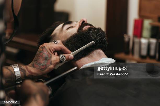Baber Rait Barber Tattoo Stock-Fotos und Bilder - Getty Images