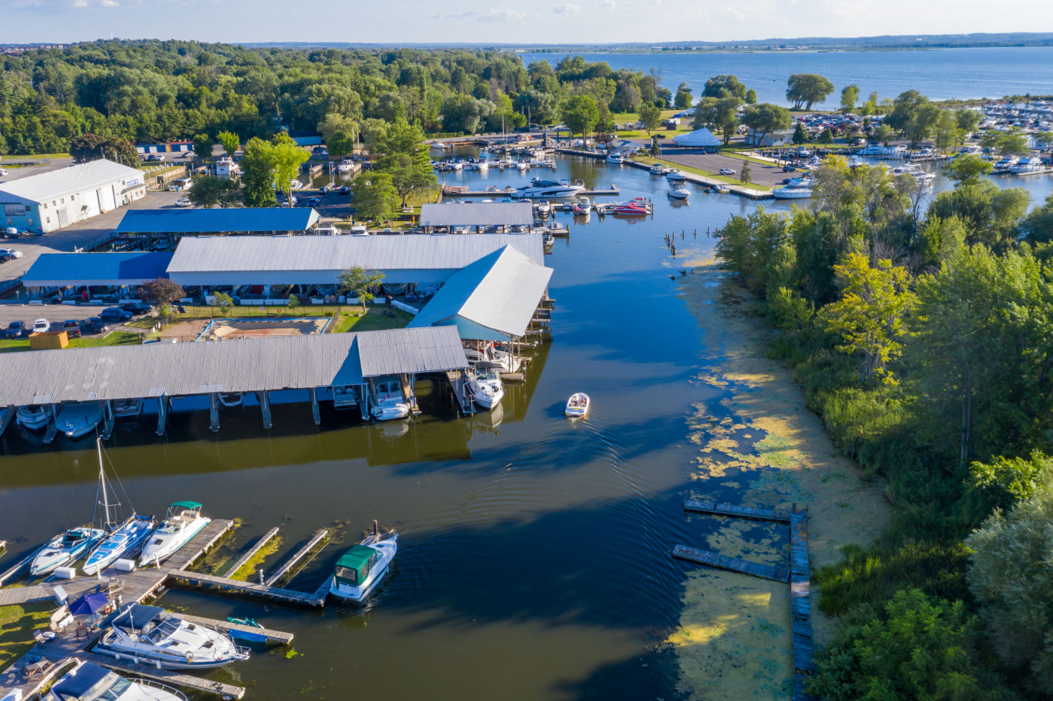 lakeside pub