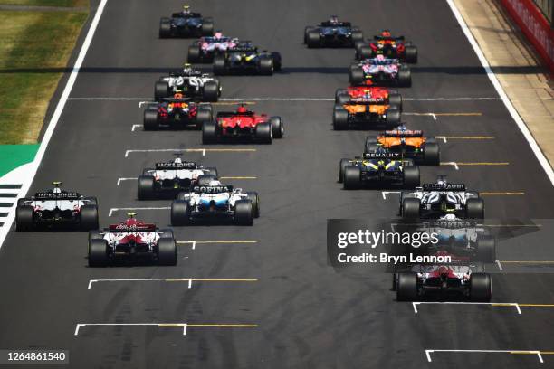 General view of the grid at the start of the race during the F1 70th Anniversary Grand Prix at Silverstone on August 09, 2020 in Northampton, England.