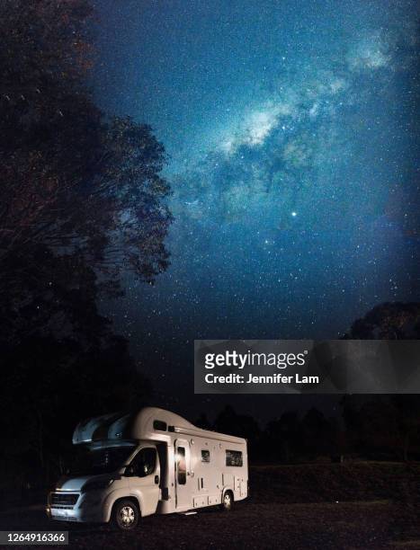 rv motorhome under starry night sky in new south wales - camping new south wales stock pictures, royalty-free photos & images