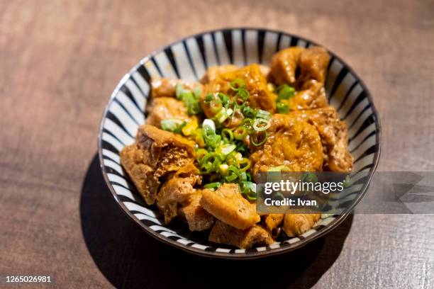 traditional asian, chinese food, stew braised tofu with chinese herb - seitan foto e immagini stock