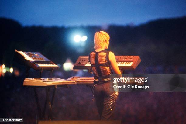 Faithless, Sister Bliss, Torhout/Werchter Festival, Werchter, Belgium, 30 June 2002.