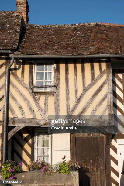 Beuvron-en-Auge : half-timbered houses in the heart of the village.