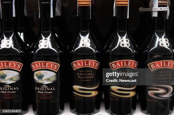 Bailey's Sample 2,887 Baileys Stock Photos, High-Res Pictures, and Images - Getty Images