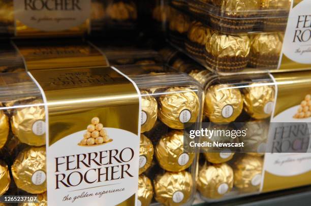Ferrero Rocher,chocolate.