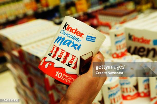 Kinder Rond 78 Kinder Chocolate Ferrero Stock Photos, High-Res Pictures, and Images ...