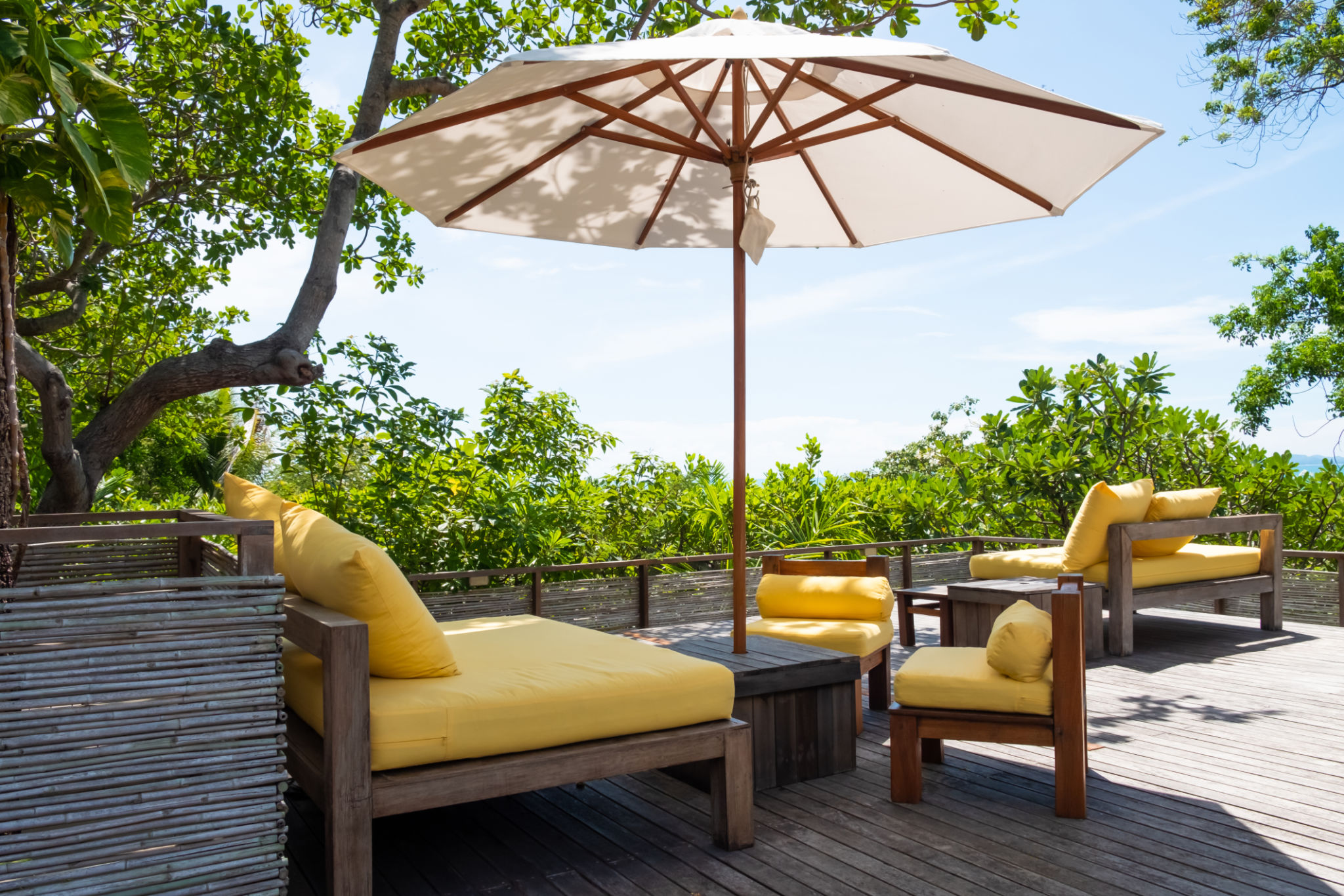 secure outdoor furniture