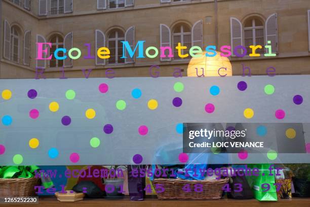 Picture taken on January 27, 2011 in Paris shows the facade of a Ecole Montessori private school. AFP PHOTO LOIC VENANCE