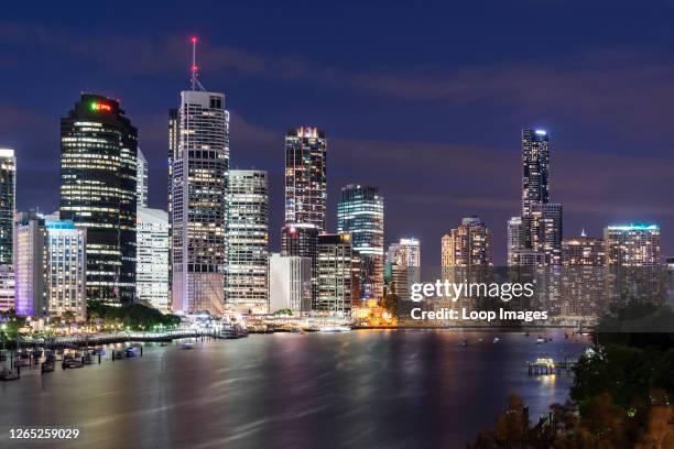 The beautiful evening skyline of Brisbane.