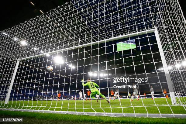 Taison of Shakhtar Donetsk scores his sides second goal during the UEFA Europa League Quarter Final between Shakhtar Donetsk and FC Basel at...