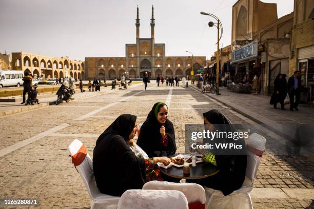 Daily life in front of Amir Chakhmaq Complex in Yazd.