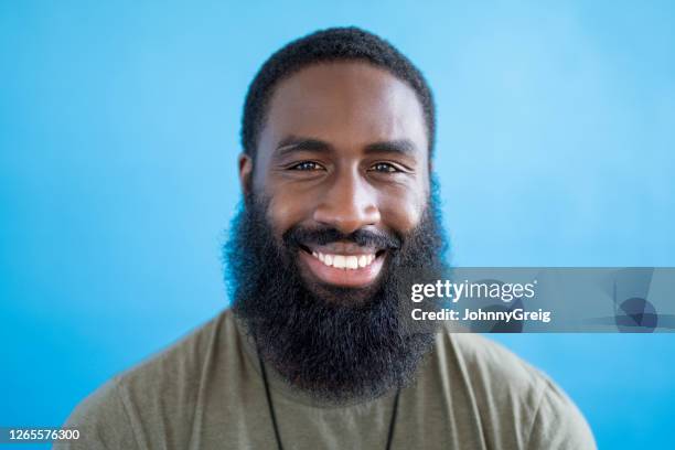 portrait of cheerful mid adult black man in casual clothing - beard imagens e fotografias de stock