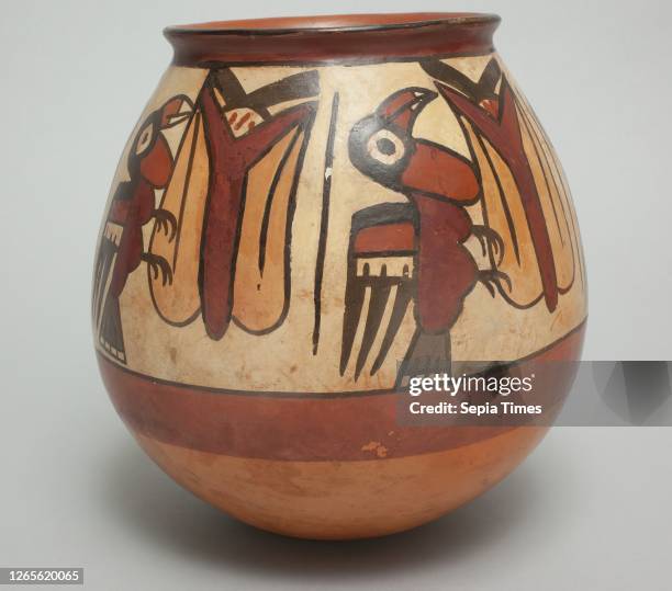 Polychrome Nazca Photos and Premium High Res Pictures - Getty Images