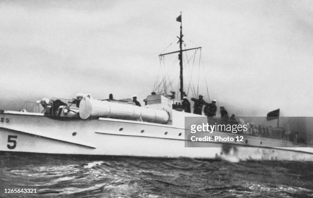 German cruiser on the Baltic Sea, 1935.