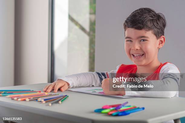 child's drawing - criança de escola stockfoto's en -beelden