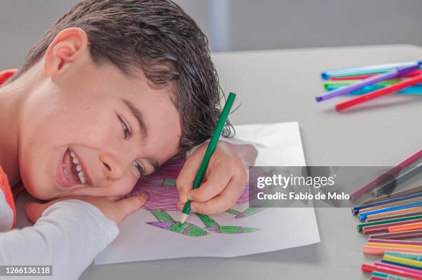 child's drawing - criança de escola foto e immagini stock
