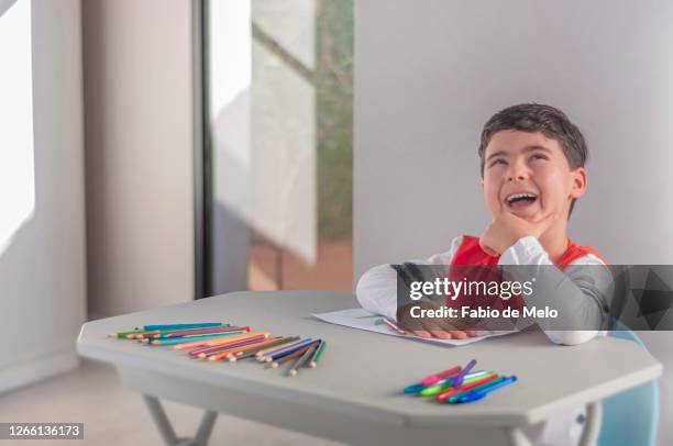 child's drawing - criança de escola stockfoto's en -beelden