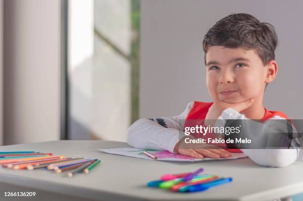 child's drawing - criança de escola stockfoto's en -beelden