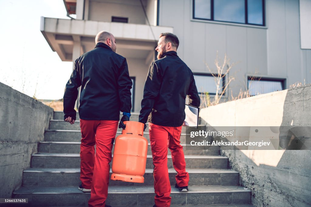 Help From A Coworker Is A Valuable Thing