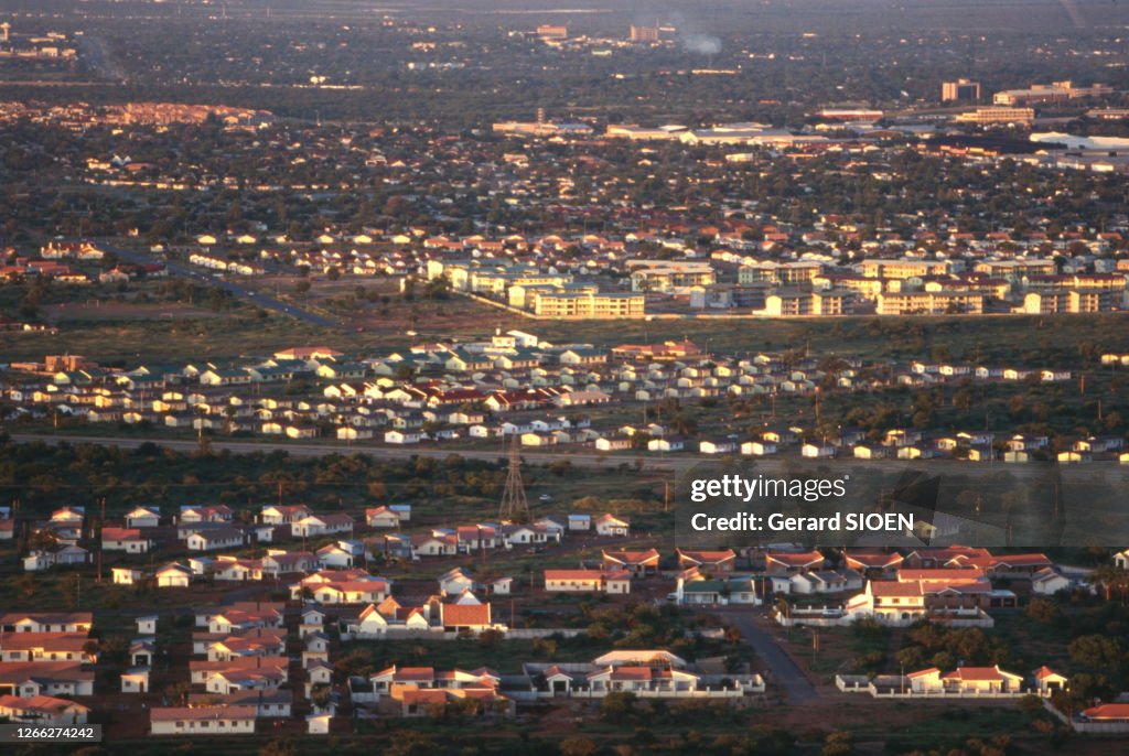 Vue La Ville De Gaborone Circa 1990 Botswana News Photo Getty Images vue-la-ville-de-gaborone-circa-1990-botswana-news-photo-getty-images