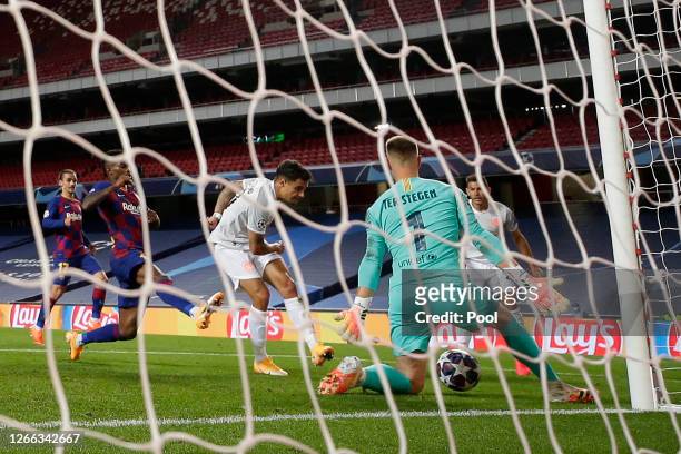 Philippe Coutinho of FC Bayern Munich scores his team's eighth goal past Marc-Andre ter Stegen of FC Barcelona during the UEFA Champions League...