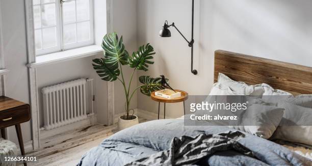 interior de dormitorio doméstico generado digitalmente - dormitorio habitación fotografías e imágenes de stock