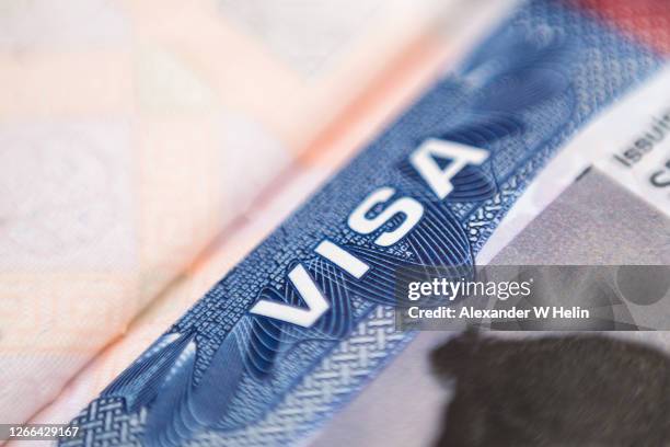 american visa - exile photos et images de collection